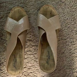 Lucky brand wedges in size 9. Tan and silver.